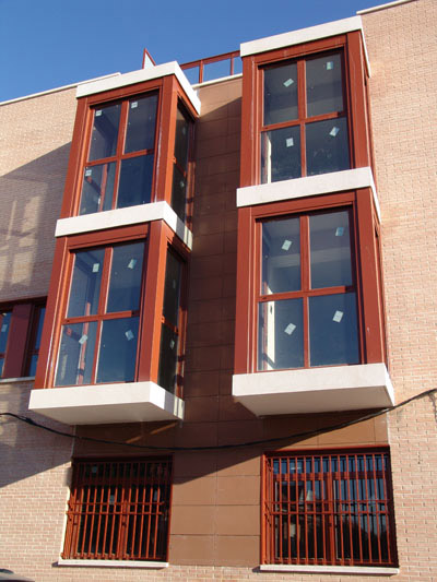 Edificio entre medianerías de 31 viviendas en Calle Cedra. Getafe.