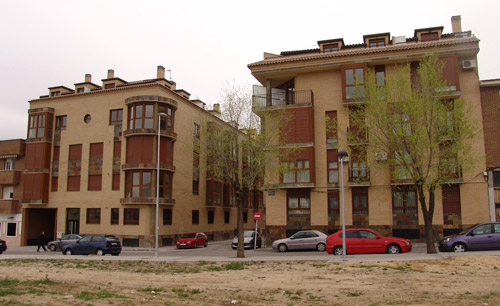 Edificio entre medianerías de 20 viviendas en Calle Sevilla. Vereda de los Estudiantes. Leganés.